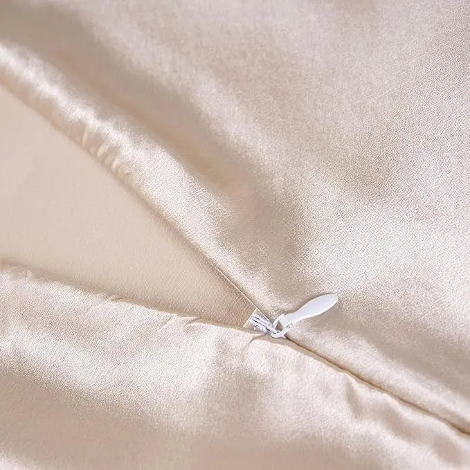 100% Mulberry Silk Pillowcase — Luxury Smooth & Gentle for Hair & Skin